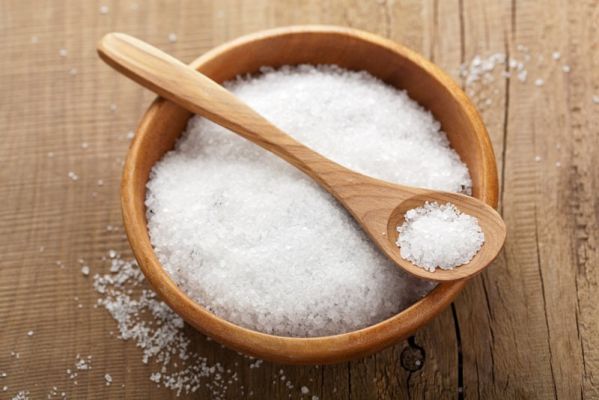 Chữa hôi nách tại nhà bằng muối